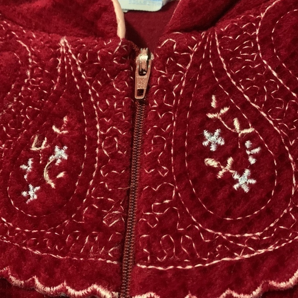 Vintage Heather Collection burgundy housecoat - Picture 5 of 14